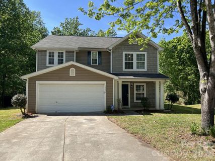 14043 Pinyon Pine Lane active home in Kingstree, Charlotte, NC