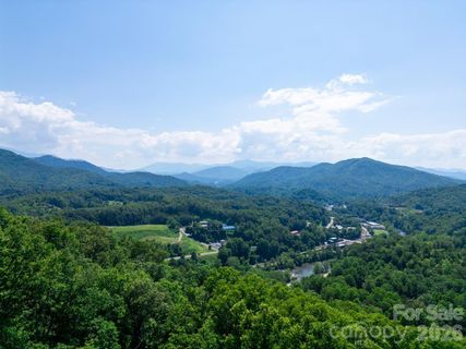 Lot 26 Red Hawk Bluff pending home in Eagles Ridge, Sylva, NC