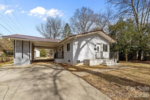 1008 Clanton Road sold home in Clanton Park, Charlotte, NC