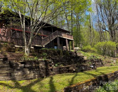1618 Walnut Creek Road active home in Walnut Creek, Waynesville, NC