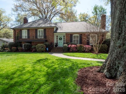 1419 Cavendish Court pending home in Providence Park, Charlotte, NC