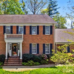 1218 Everette Place