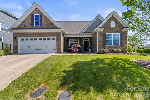 3270 Kelsey Plaza pending home in Kellswater Bridge, Kannapolis, NC