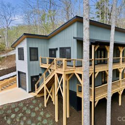 276 Coopers Drive