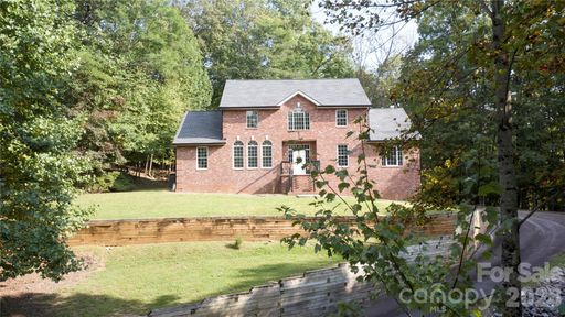 Homes in Glen Cannon, Pisgah Forest