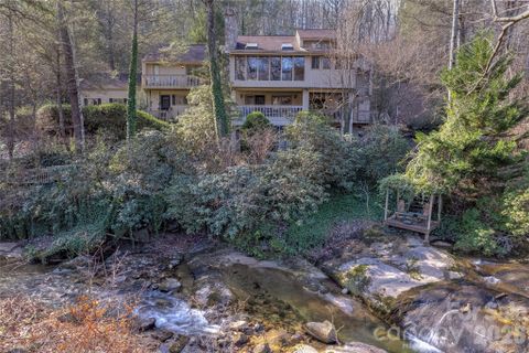 171 Fairway Drive active home in Rumbling Bald On Lake Lure, Lake Lure, NC