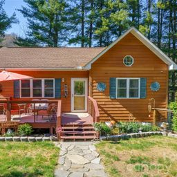 40 Whipoorwill Way