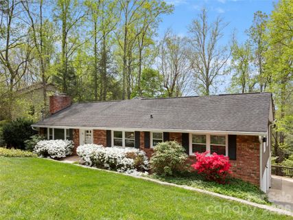 32 Westridge Drive sold home in Oak Forest, Asheville, NC