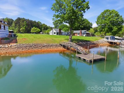 0000 Lucky Creek Lane sold home in Lake Hills Village, Denver, NC