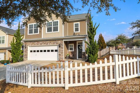 Previously sold for $303,900