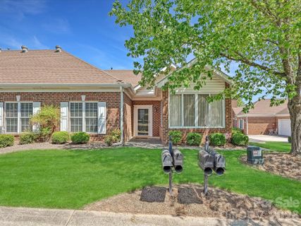 8655 Windsor Ridge Drive pending home in Windsor Oaks, Charlotte, NC