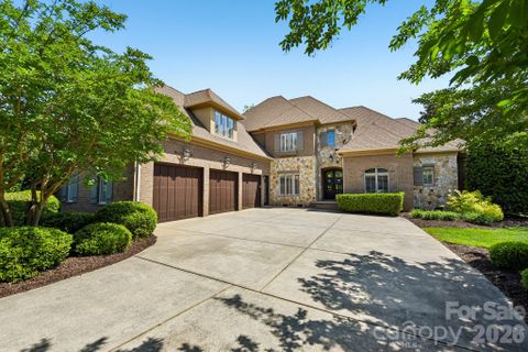 209 Glenmoor Drive active home in Longview, Waxhaw, NC