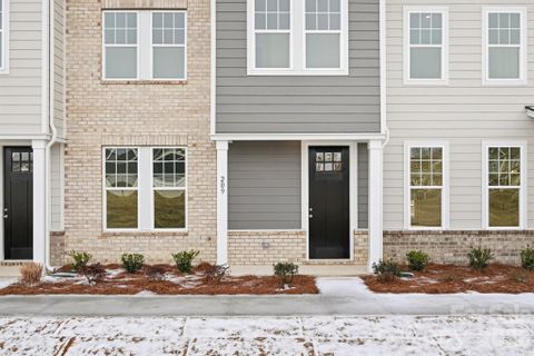 207 Vanguard Lane sold home in Villages At Cramerton Mills, Cramerton, NC