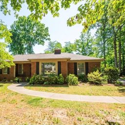 2009 Saratoga Drive