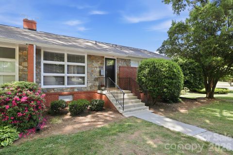 4500 Woodlark Lane