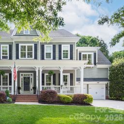 619 N Oak Drive
