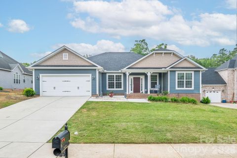 207 Vanderbilt Boulevard pending home in Locust Valley, Locust, NC