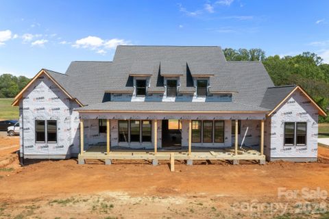 389 New Salem Road pending home in Woodstone Acres, Statesville, NC