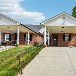 3854 Azalea Trail
