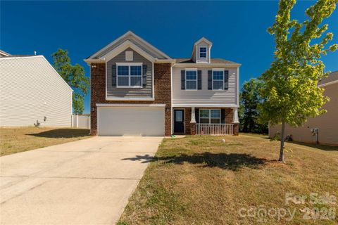 10215 Bradstreet Commons Way pending home in Lanier Village, Charlotte, NC