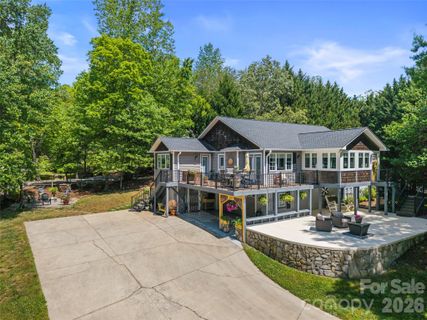335 Village Boulevard sold home in Lake Lure Village Resort, Lake Lure, NC