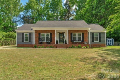 8611 Ducksbill Drive sold home in Raeburn, Charlotte, NC