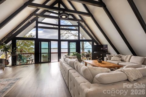 211 Fannie Creek Lane