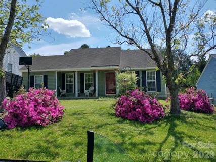14019 Eden Court active home in Danby, Pineville, NC
