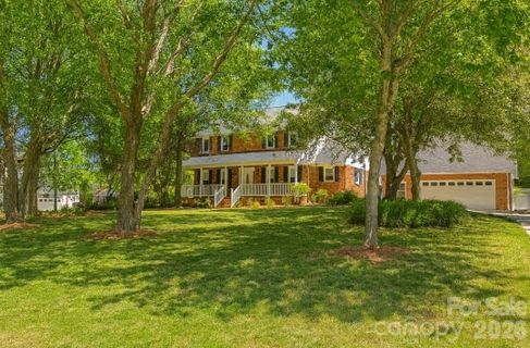 8225 Kensington Lane