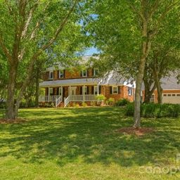 8225 Kensington Lane