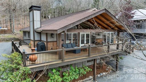 Homes in Charter Hills, Beech Mountain