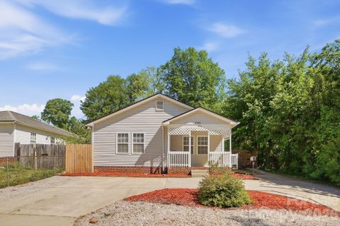 906 Key Street pending home in Thomasboro, Charlotte, NC