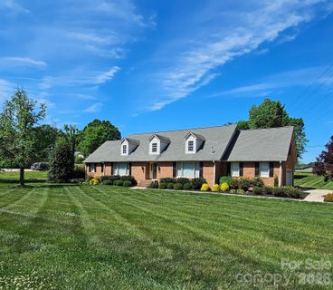 Homes in Melchor Heights, Albemarle