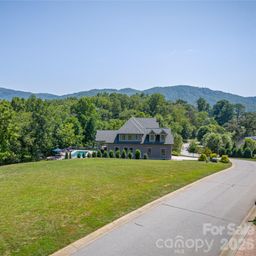47 Lake Vista Drive