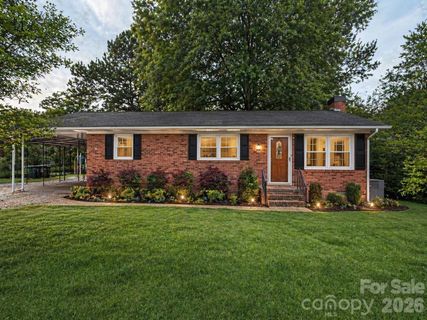 611 Westover Street sold home in Crestview, Gastonia, NC