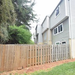 9432 Lexington Circle