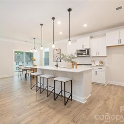110 Ventnor Way