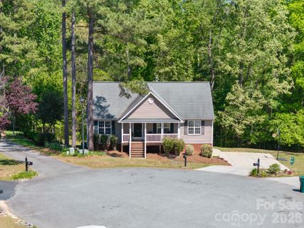 A home in Swicegood Farms, Linwood