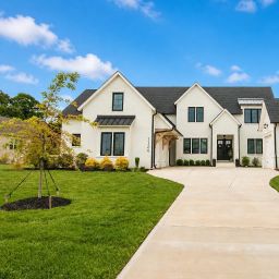 1124 Mesa Way