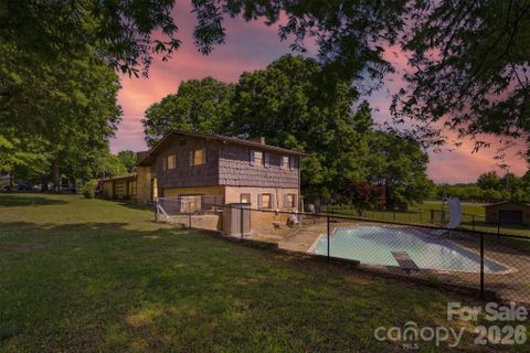 3634 Brookwood Drive