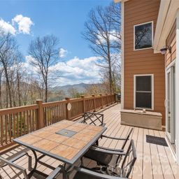 1033 Presidential Drive