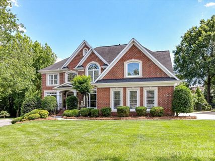 27246 Preston Place active home in Bridgehampton, Fort Mill, SC