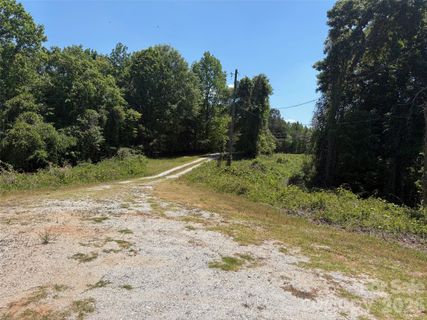 2529 Lockhart Highway