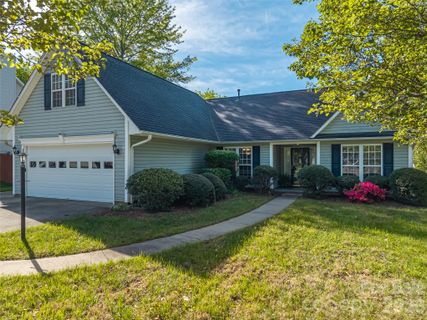 171 Rolling Meadow Road sold home in Livingston Farms, Fletcher, NC