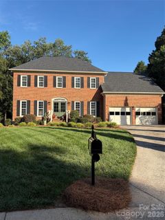 Homes in Benton Woods, Matthews