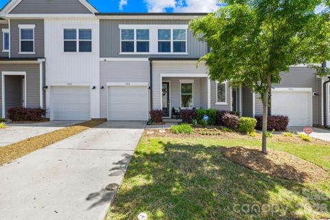 9158 Widden Way active home in Fifteen 15 Cannon, Charlotte, NC