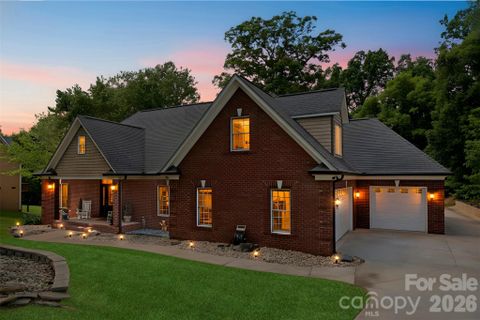 Homes in Cramer Woods, Gastonia