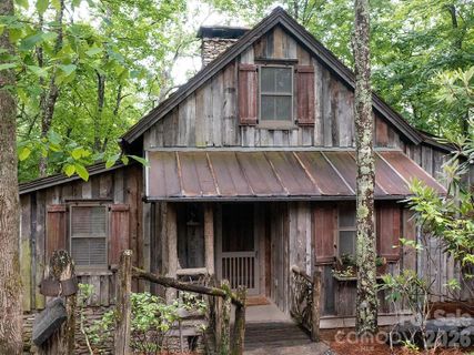 139 13 Boarding House Way