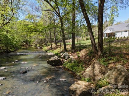 16 Creston Circle