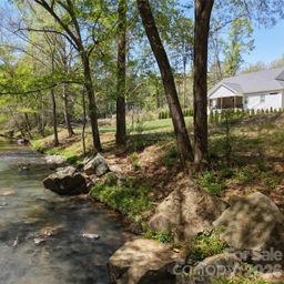 16 Creston Circle